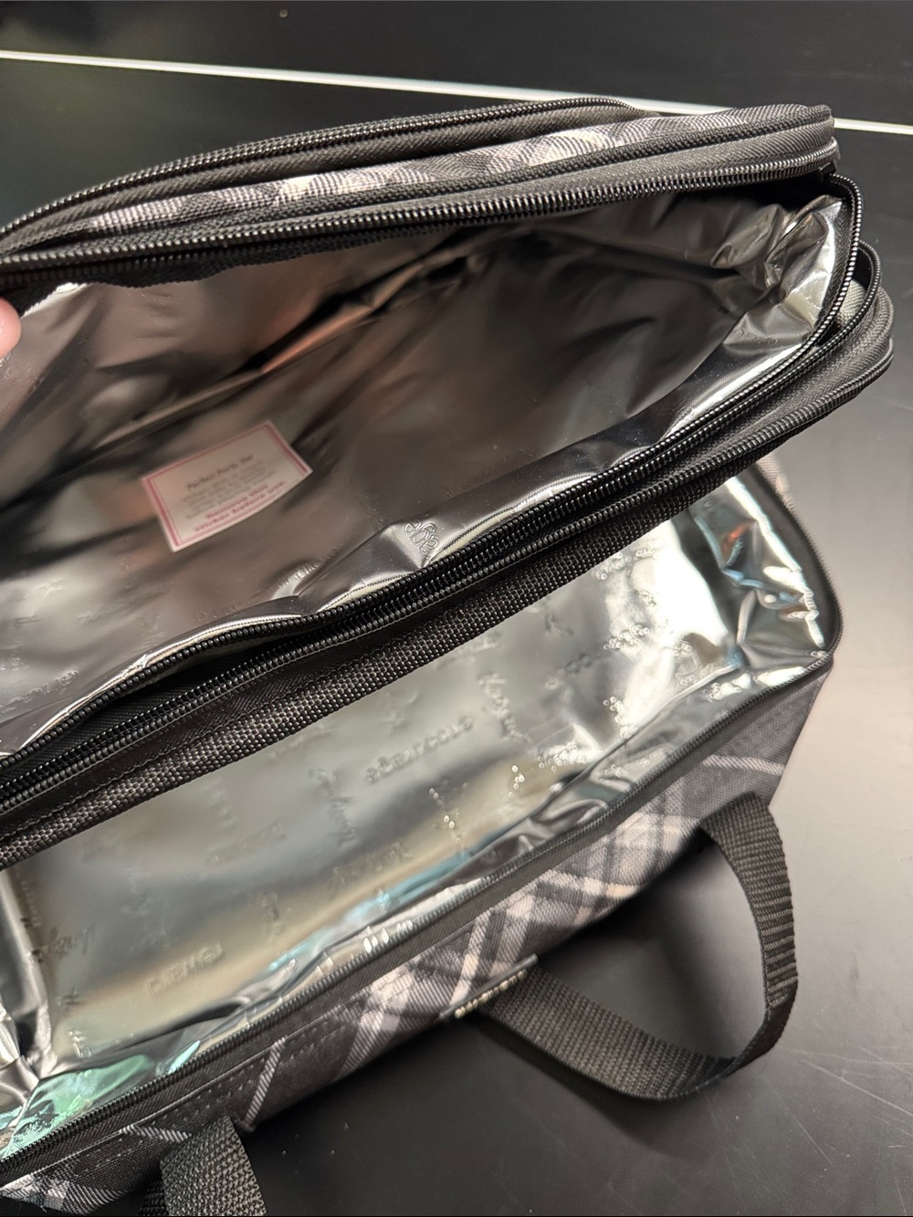 thirty- One Casserole Carry All - Gray and Black Plaid - Like New Condition - Picture 7 of 8